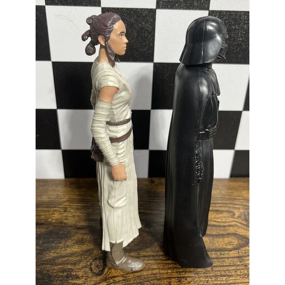 Hasbro Star Wars The Force Awakens Rey & Darth Vader Action Figure 6” - Picture 4 of 7